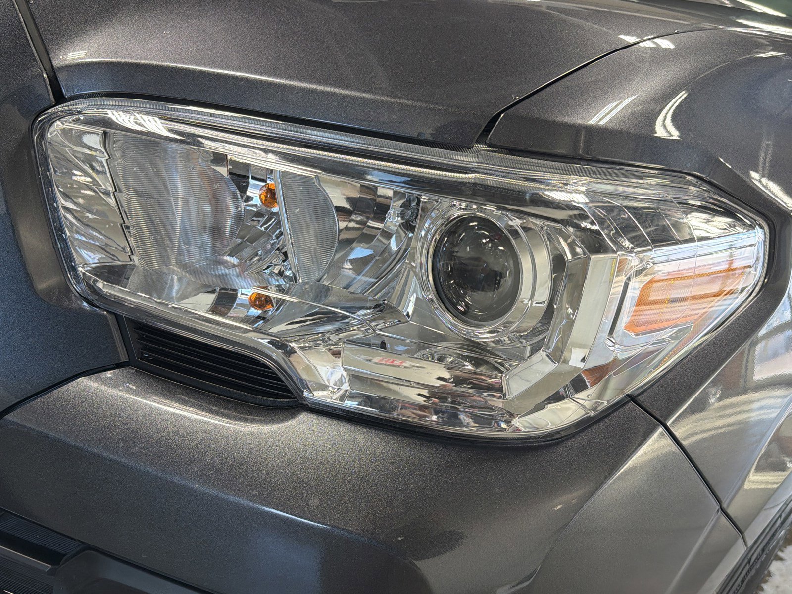 Used 2022 Toyota Tacoma SR w/ SR Convenience Package image 11