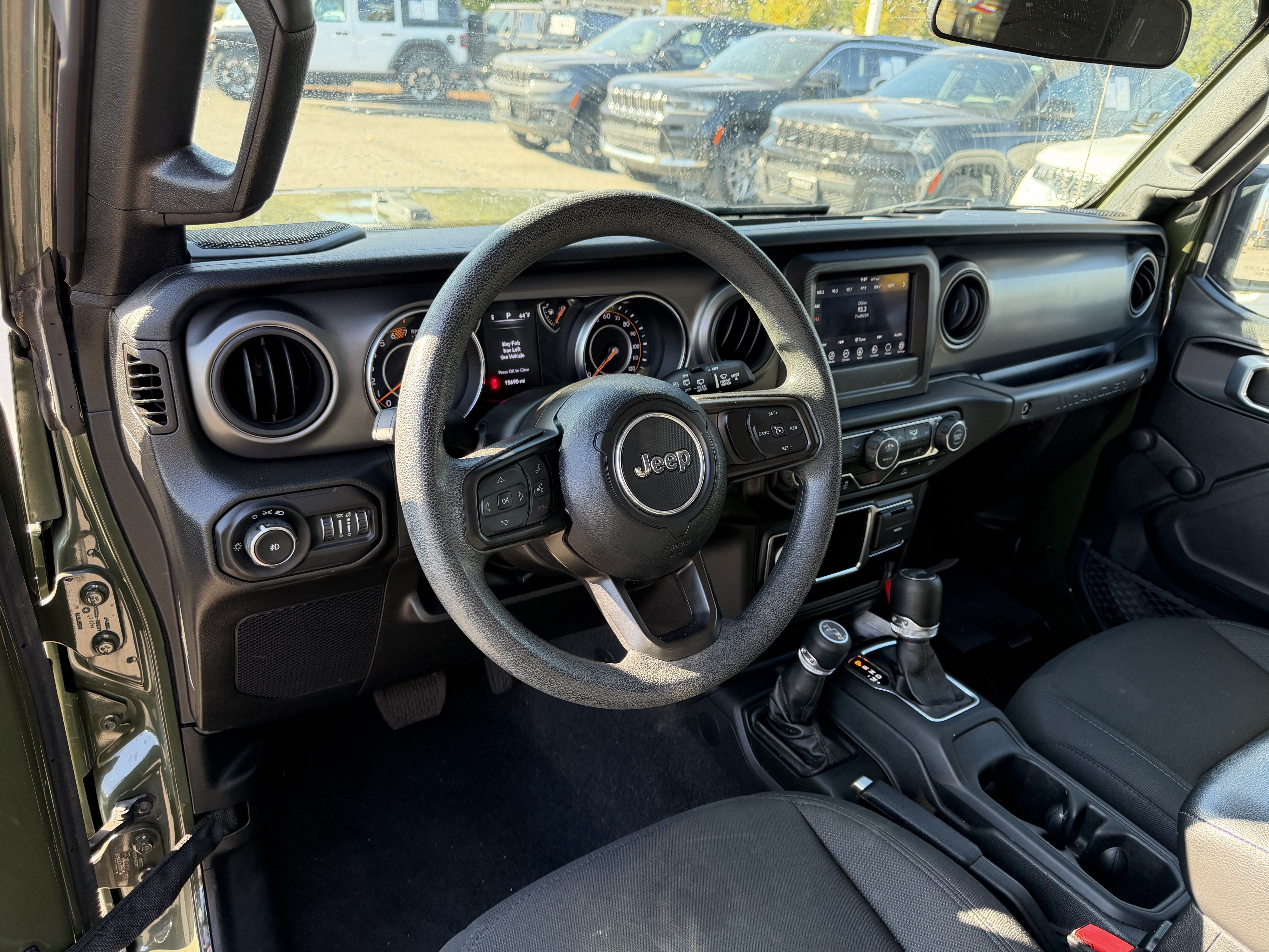 Used 2022 Jeep Wrangler Unlimited Sport AWD/4WD image 11