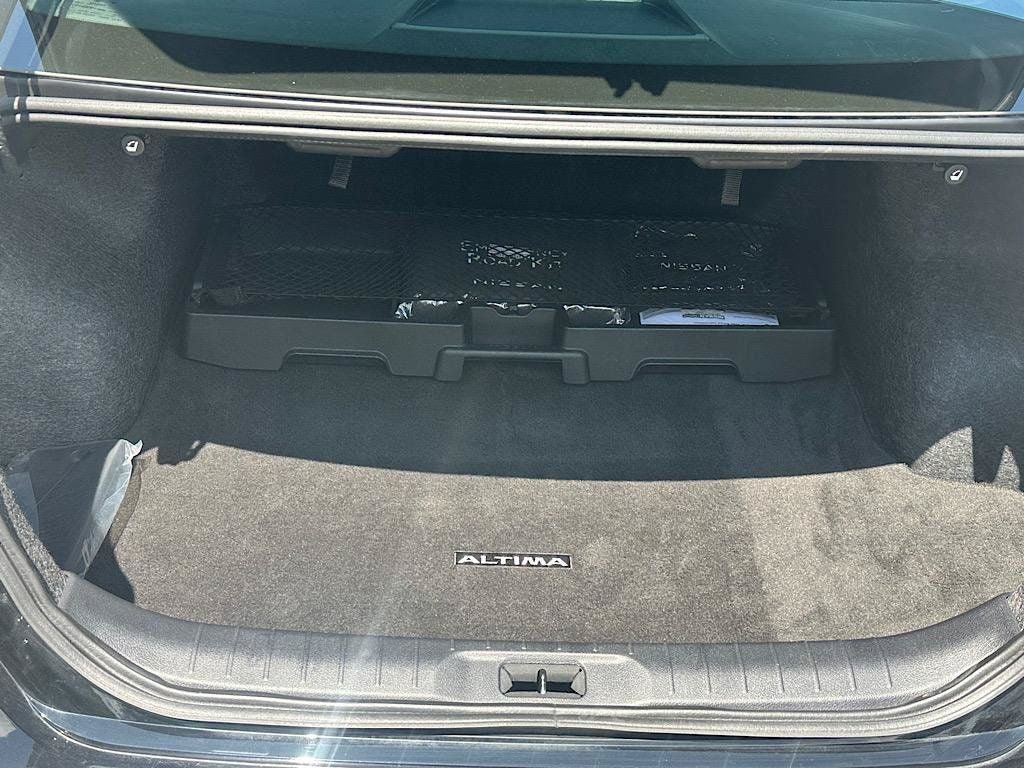 Used 2023 Nissan Altima 2.5 SR w/ SR Premium Package FWD image 12