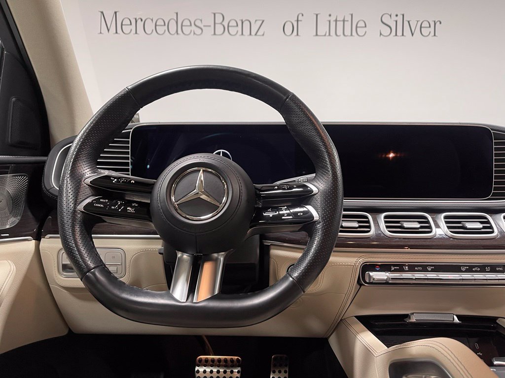 Used 2024 Mercedes-Benz GLS 450 4MATIC image 31