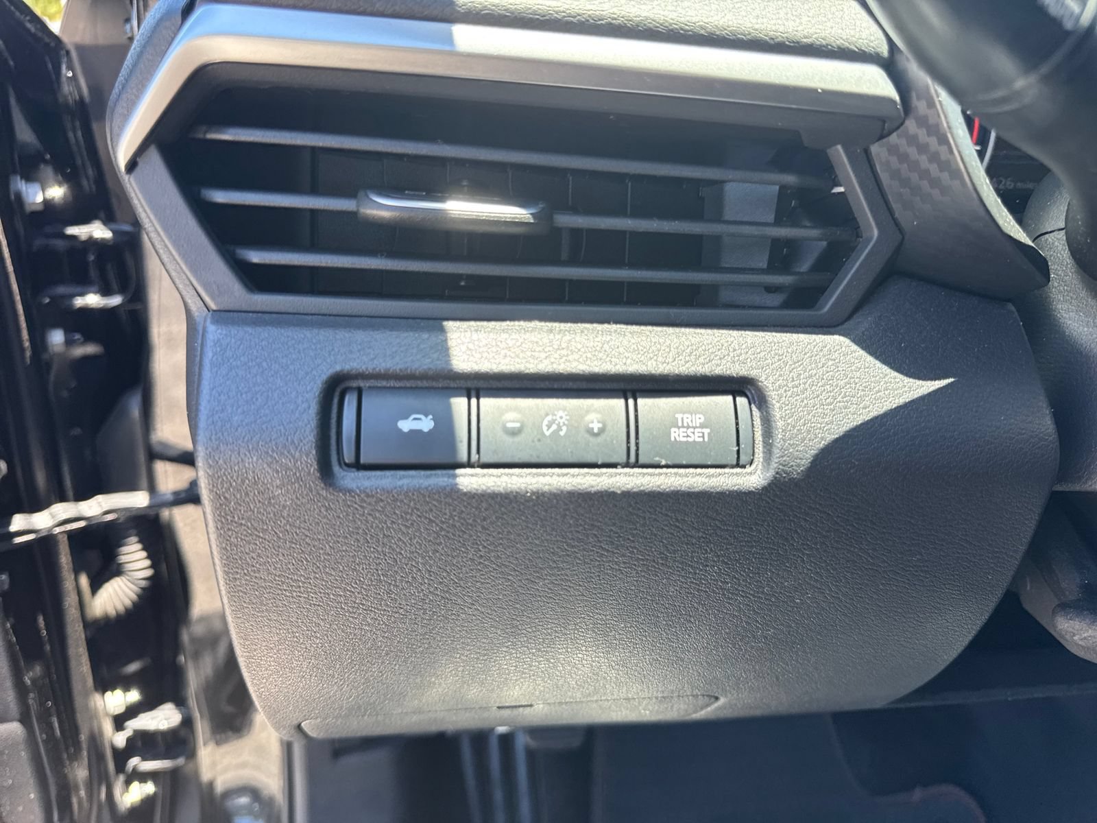 Used 2019 Nissan Altima 2.5 SR FWD image 24