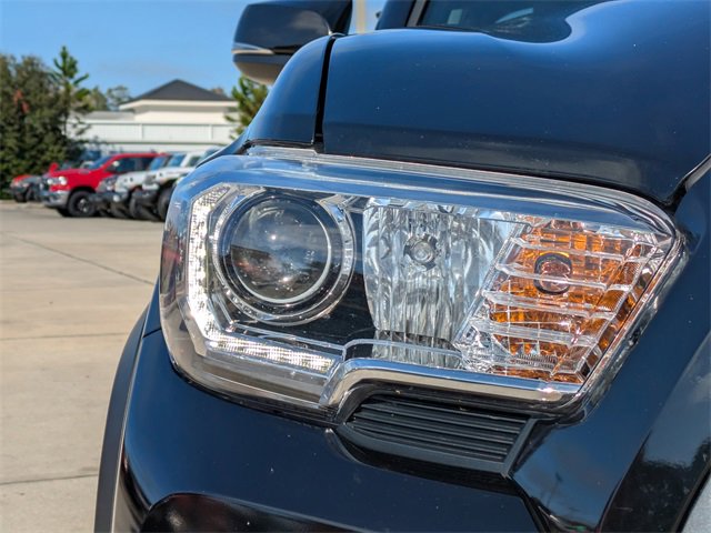 Used 2023 Toyota Tacoma TRD Off-Road image 10