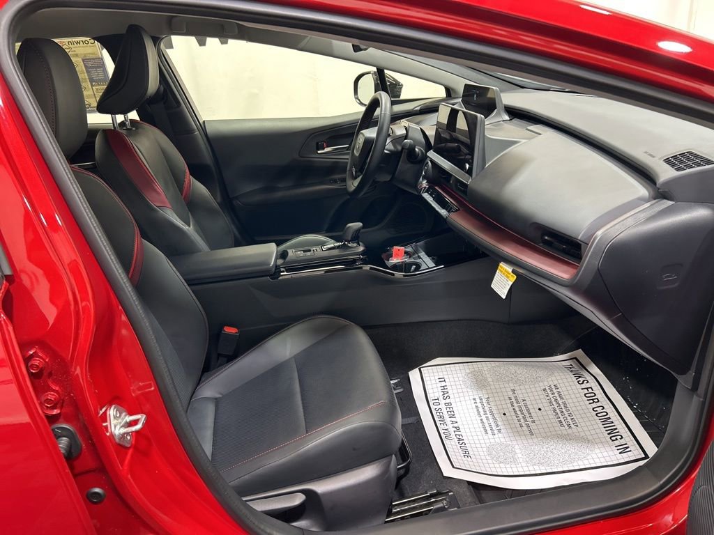Used 2025 Toyota Prius Plug-In Hybrid FWD image 10