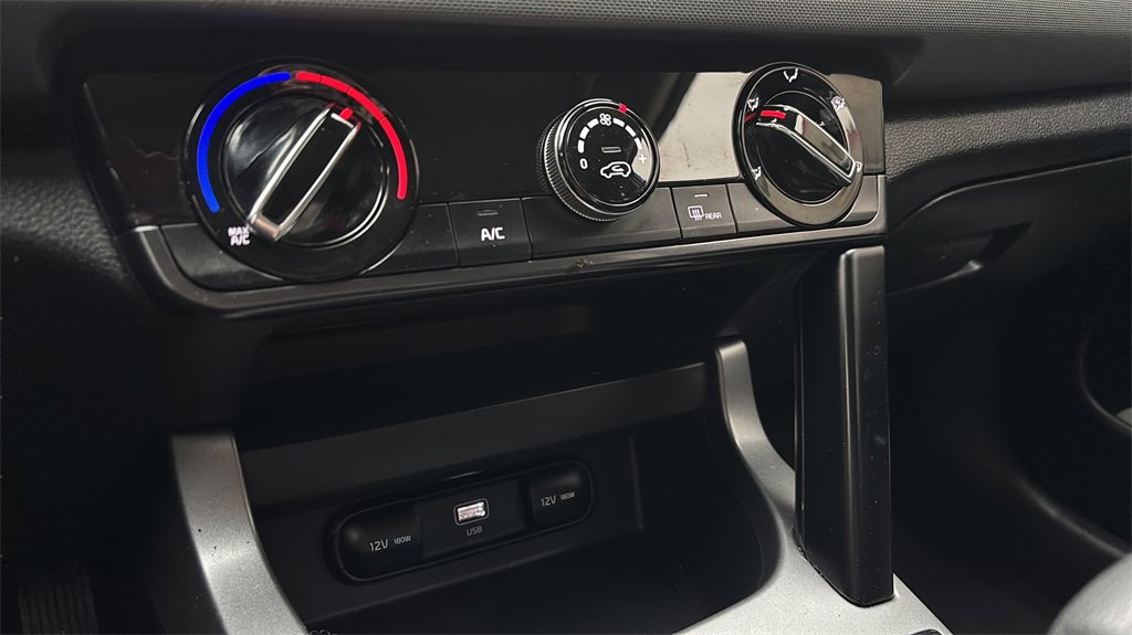 Used 2024 Kia Seltos LX image 28