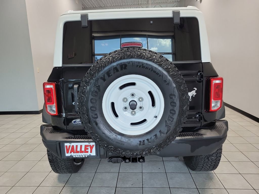 Used 2025 Ford Bronco Heritage Edition AWD/4WD image 9