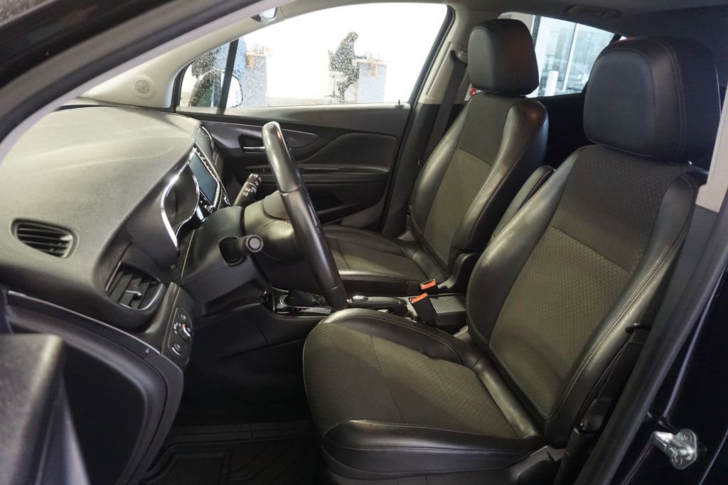 Used 2019 Buick Encore Sport Touring w/ Safety Package image 17