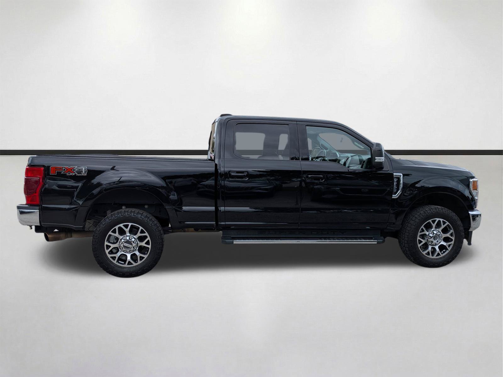 Used 2021 Ford F250 Lariat w/ Lariat Value Package AWD/4WD image 3