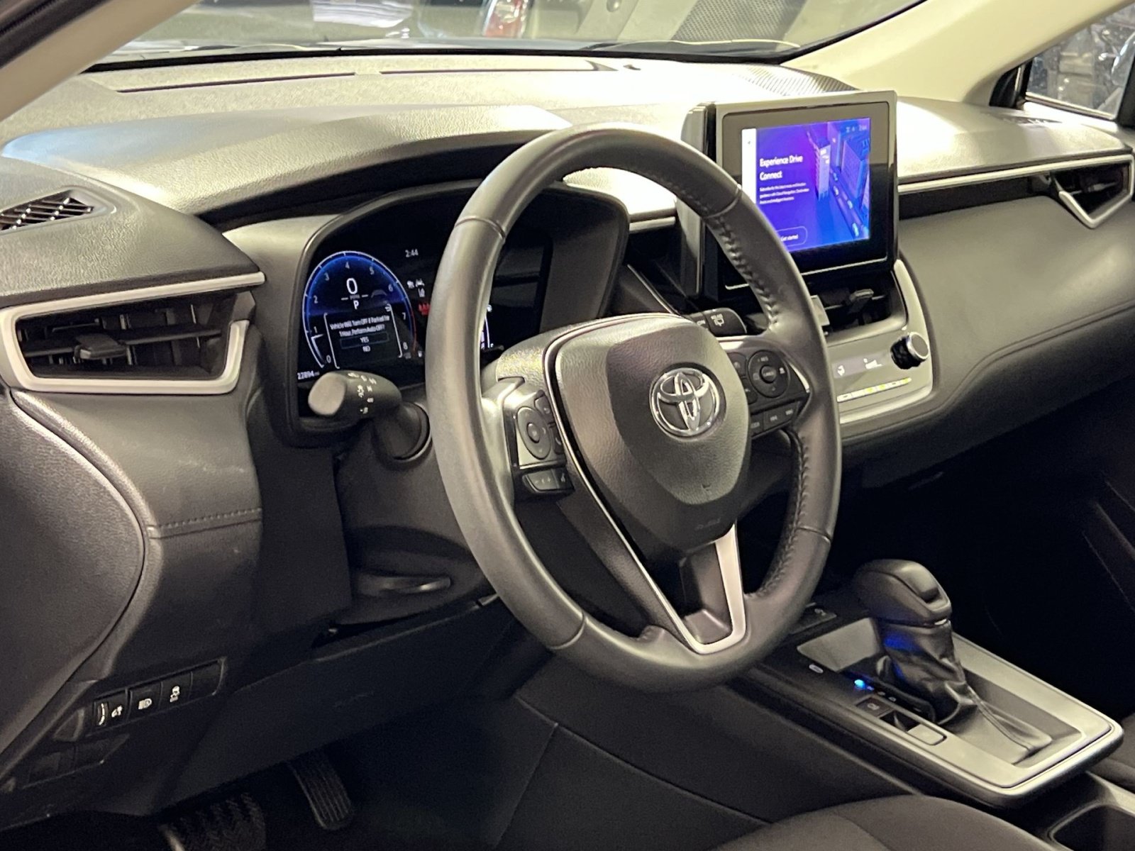 Used 2026 Toyota Corolla Cross LE FWD image 16