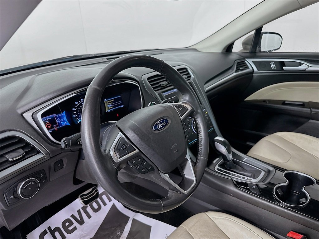 Used 2015 Ford Fusion Titanium image 9