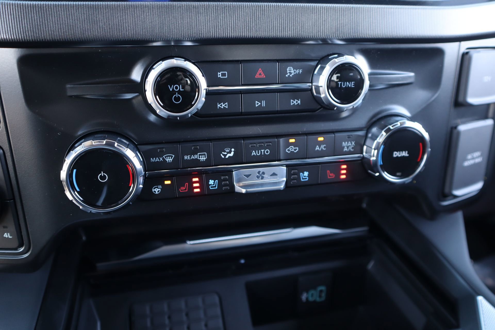 New 2026 Ford F250 Platinum AWD/4WD image 8