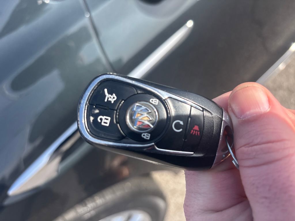 Used 2020 Buick Enclave Essence w/ Sound and Sites Package image 35