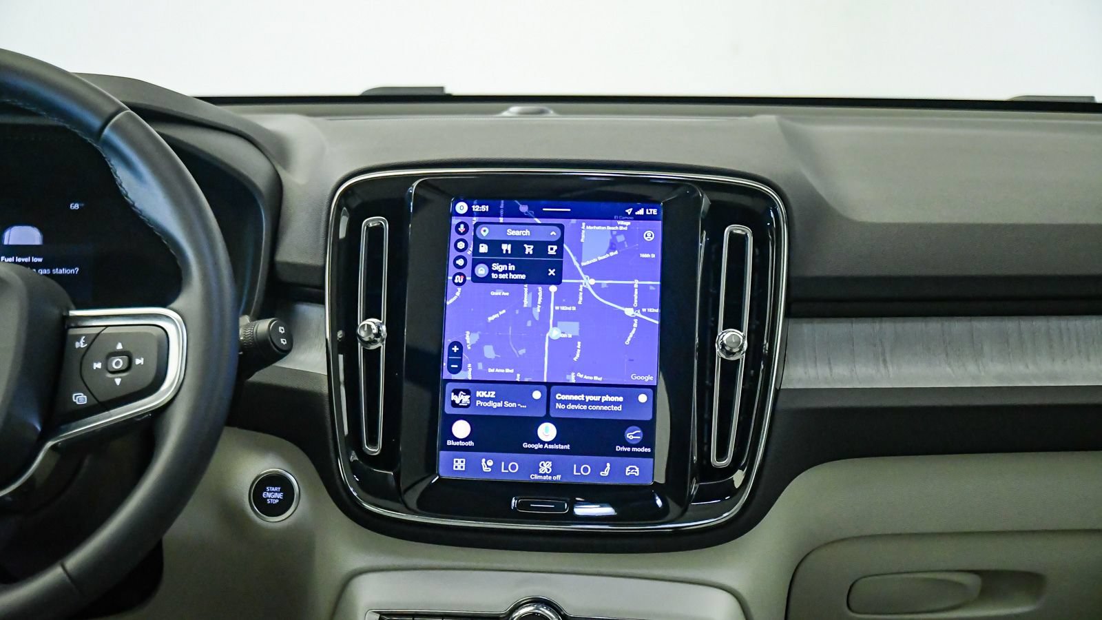 Certified 2026 Volvo XC40 B5 Plus w/ Protection Package Premier AWD/4WD image 14