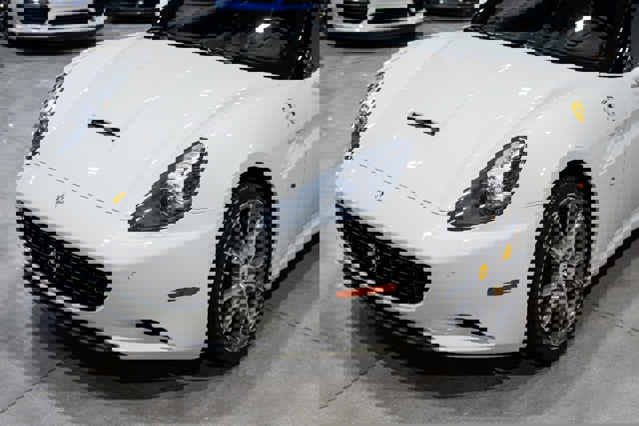 Used 2014 Ferrari California image 18