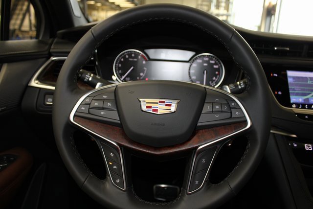 New 2025 Cadillac XT5 Sportv image 16