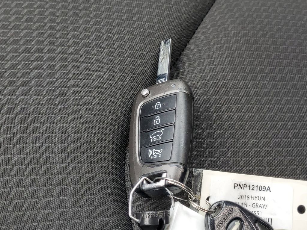Used 2018 Hyundai Elantra GT FWD image 30