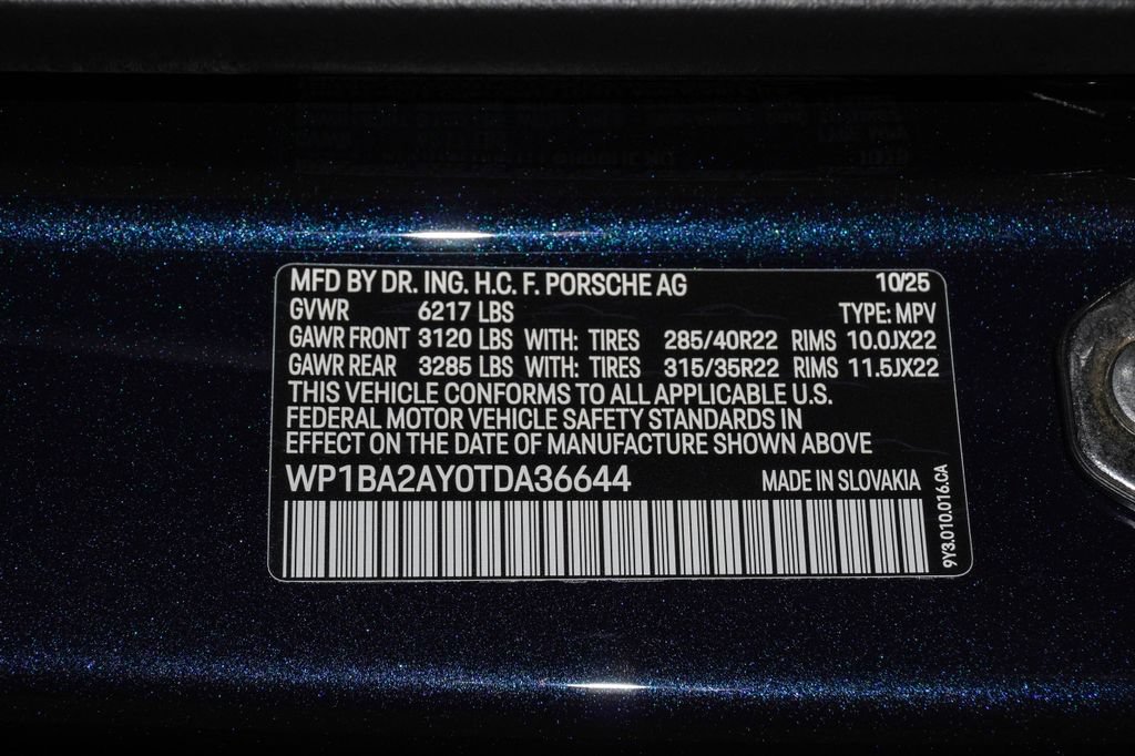 Certified 2026 Porsche Cayenne Coupe AWD/4WD image 30