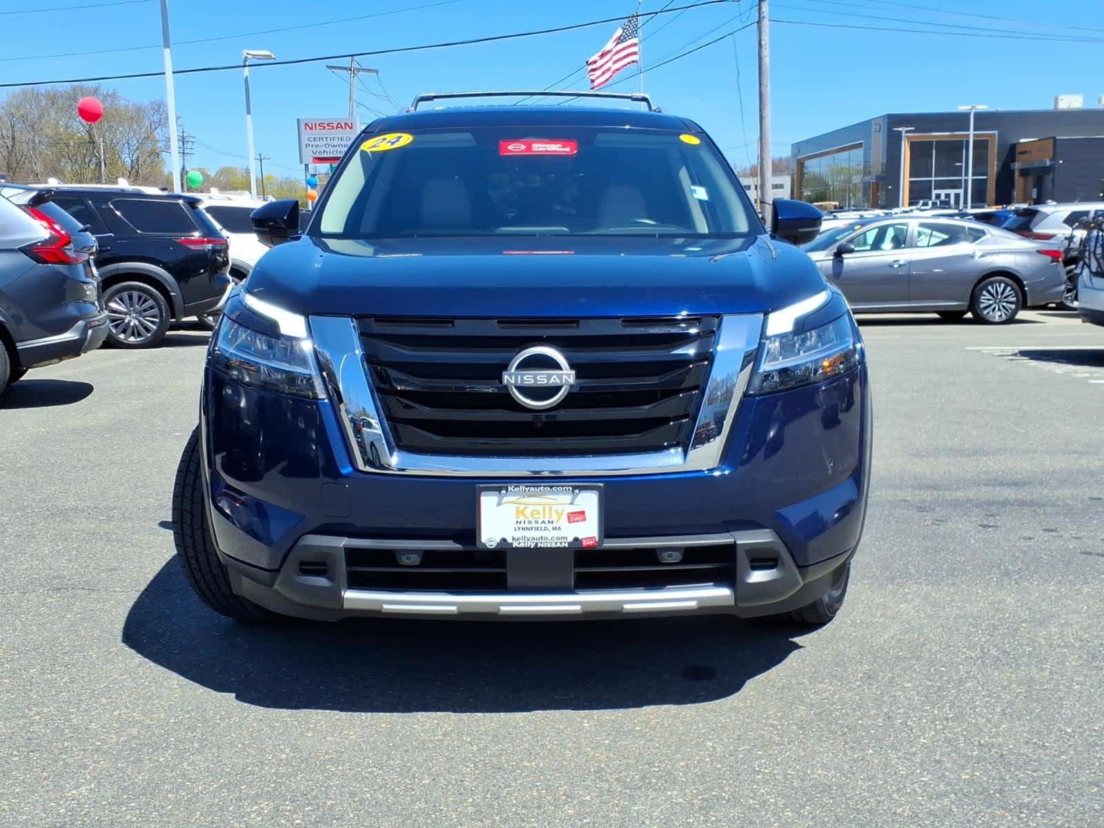 Certified 2024 Nissan Pathfinder SL AWD/4WD image 2