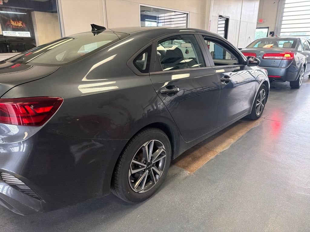 Used 2022 Kia Forte LXS FWD image 6