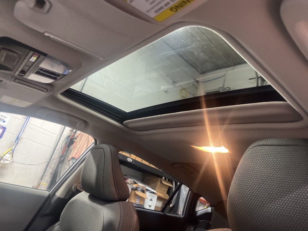 Used 2024 Subaru Crosstrek 2.0i Premium image 17