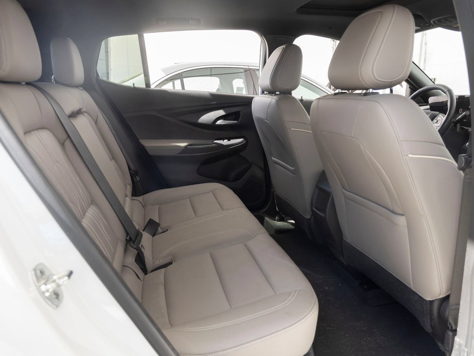 Used 2025 Buick Envista Avenir FWD image 24