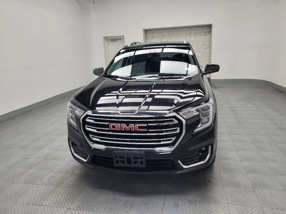 Used 2023 GMC Terrain SLT image 15
