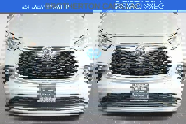 Used 2024 Toyota Highlander Platinum image 11