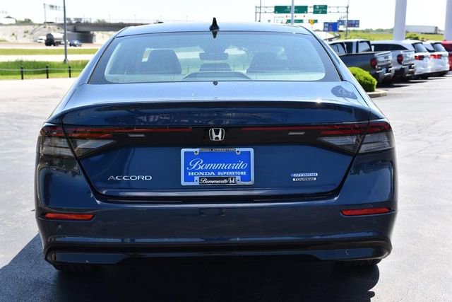 Used 2024 Honda Accord Touring image 6