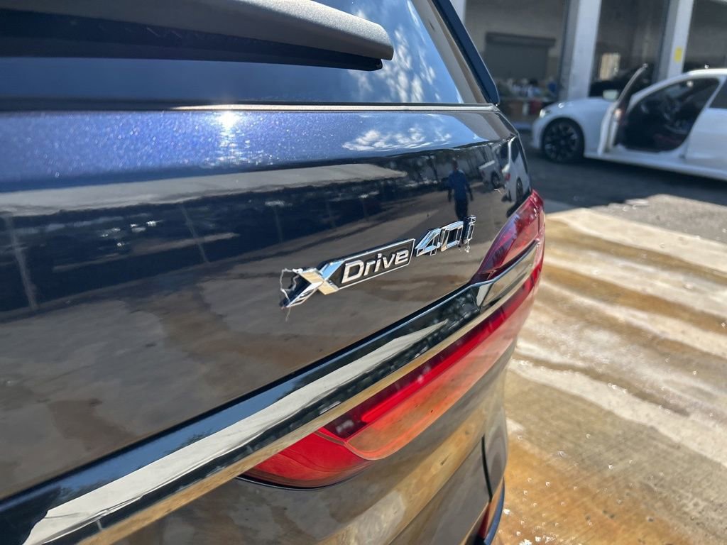 Used 2021 BMW X7 xDrive40i w/ M Sport Package image 16