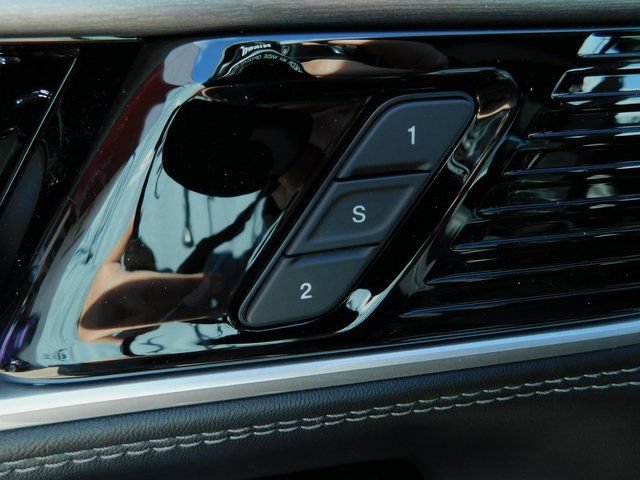 New 2026 Jeep Grand Wagoneer L Limited AWD/4WD image 12