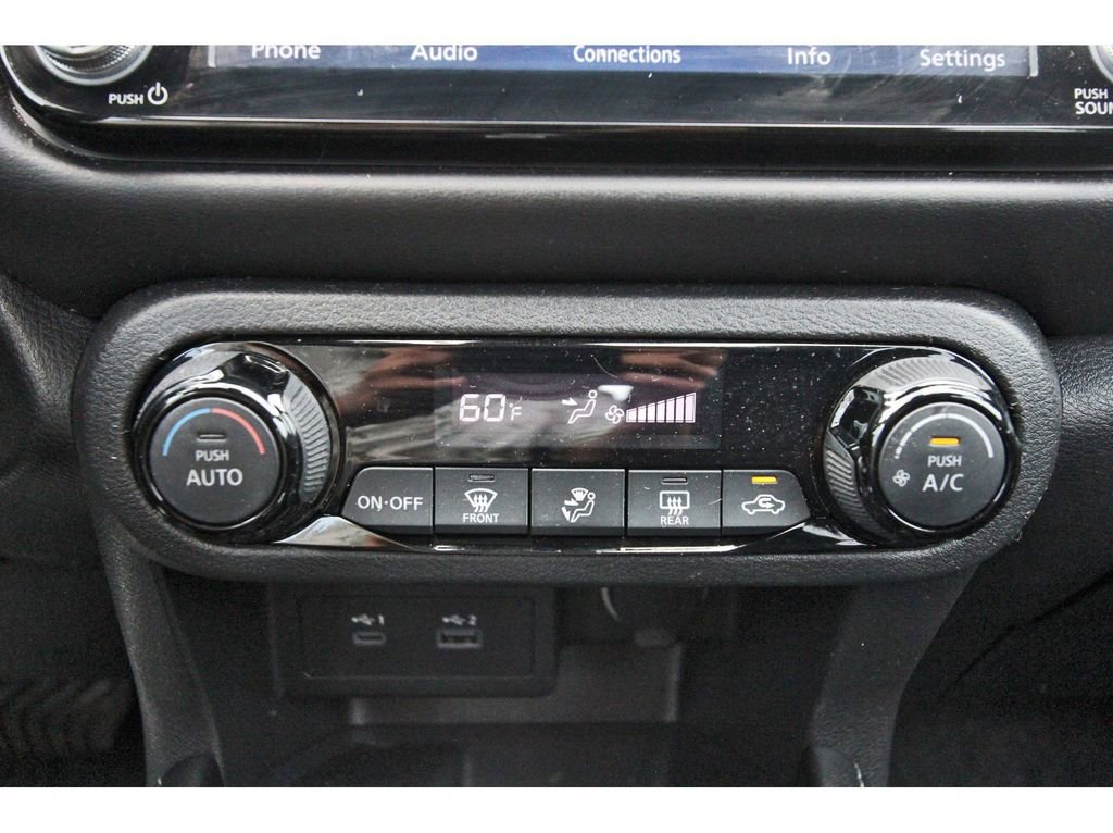 Used 2023 Nissan Kicks SR image 25