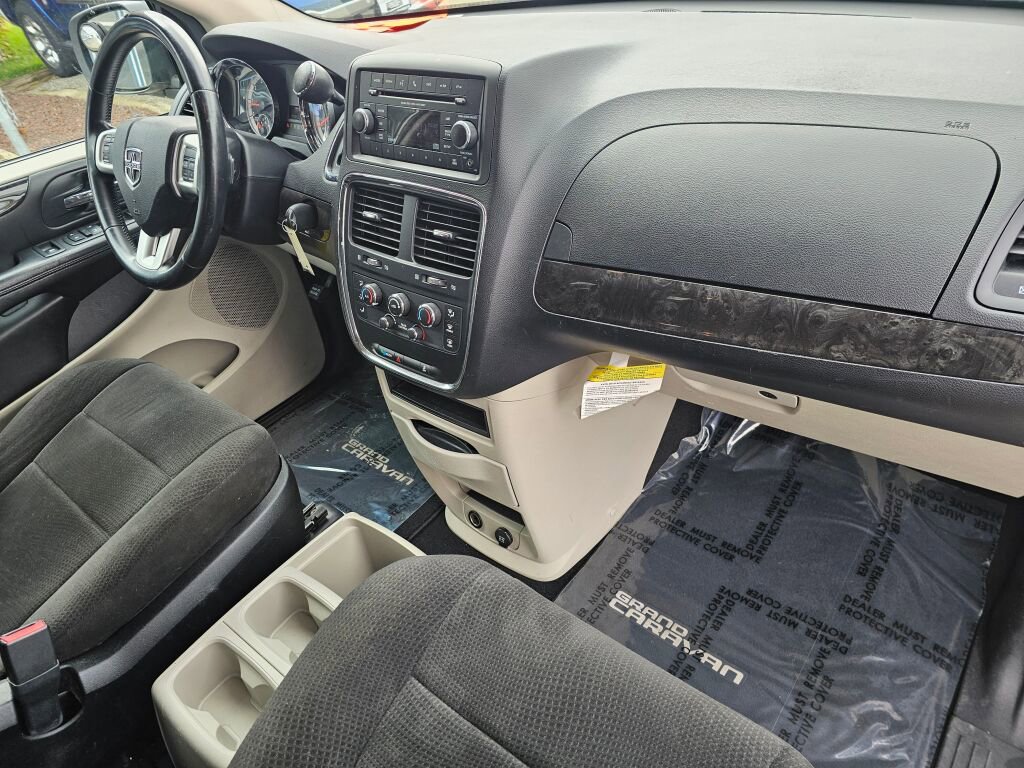 Used 2013 Dodge Grand Caravan SE FWD image 13
