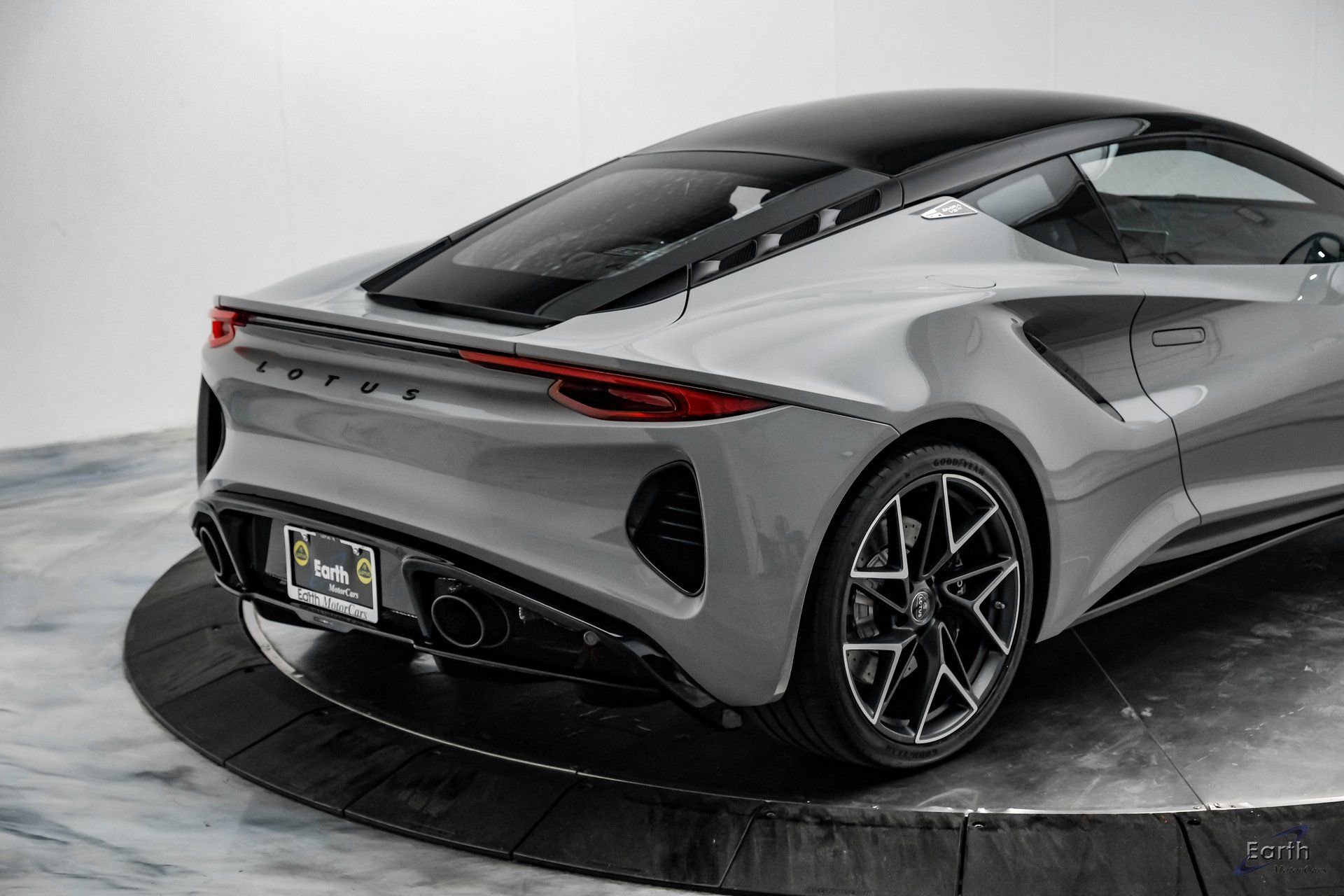 New 2026 Lotus Emira V6 SE Touring RWD image 18