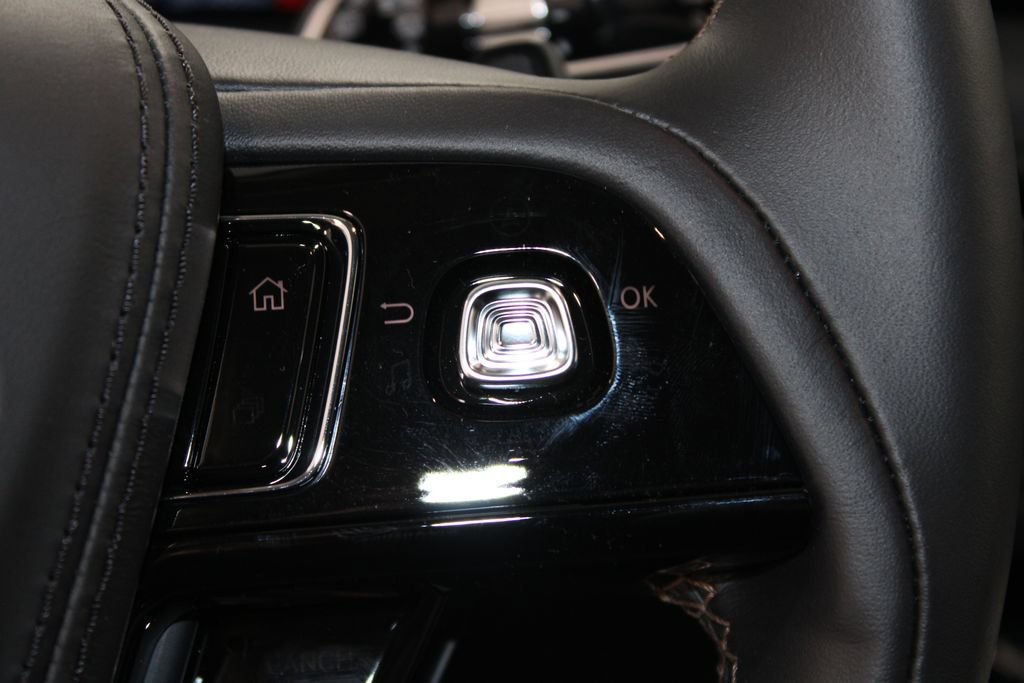 New 2026 Lincoln Aviator 2WD w/ Jet Appearance Package image 38