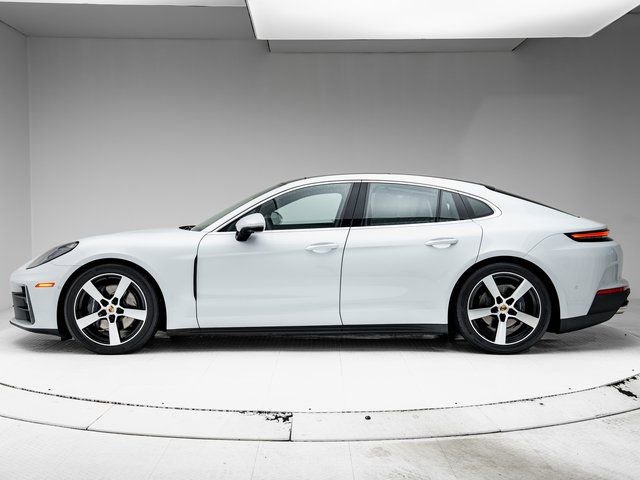 Certified 2025 Porsche Panamera 4 image 2