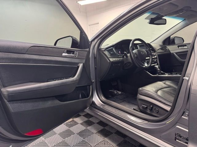 Used 2018 Hyundai Sonata Limited image 11