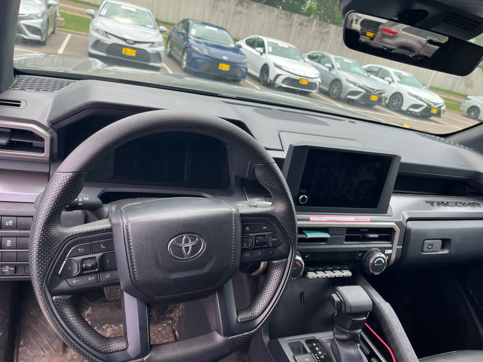 Used 2024 Toyota Tacoma SR5 AWD/4WD image 12