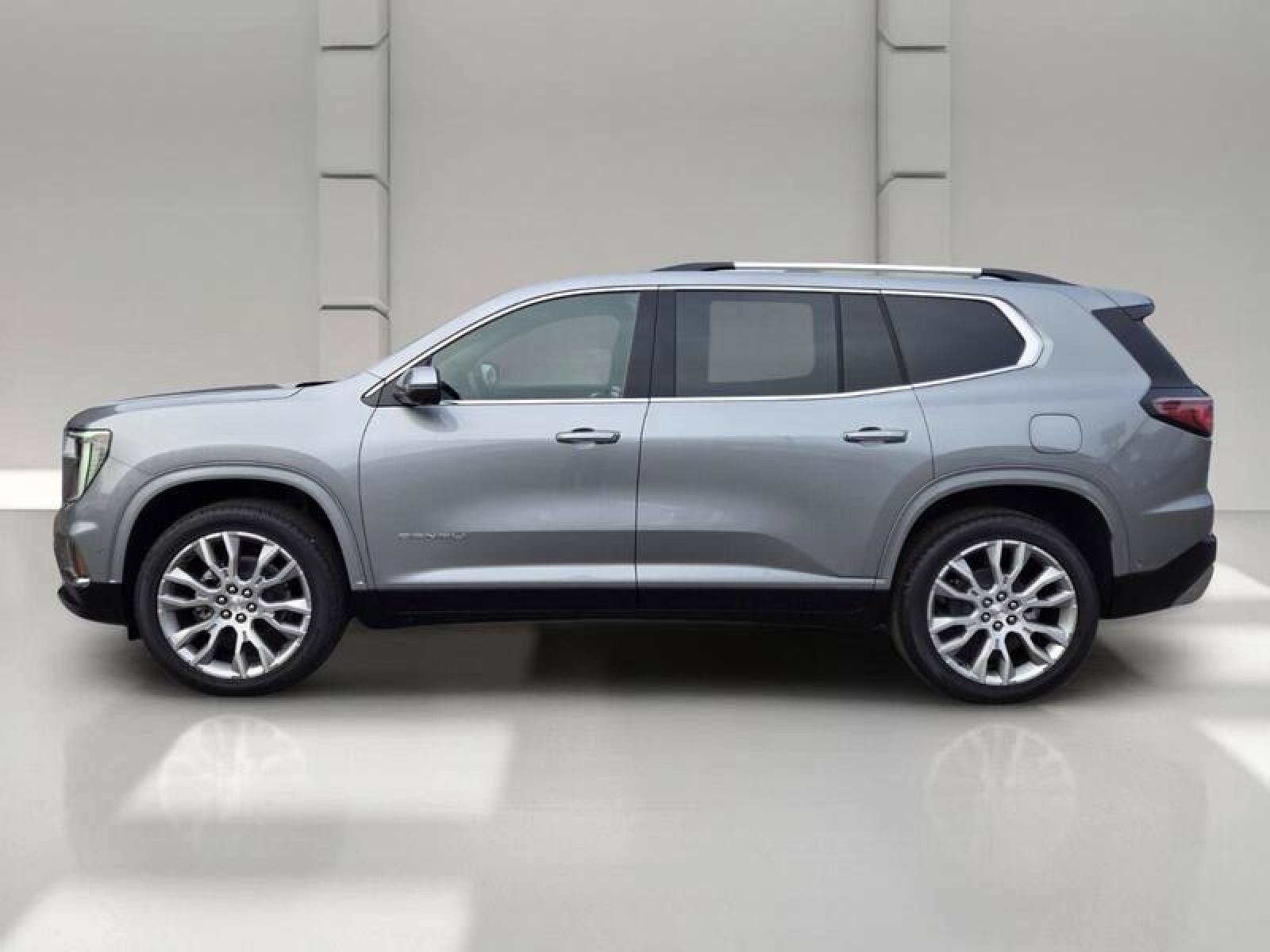 New 2026 GMC Acadia Denali w/ Super Cruise Package FWD image 4