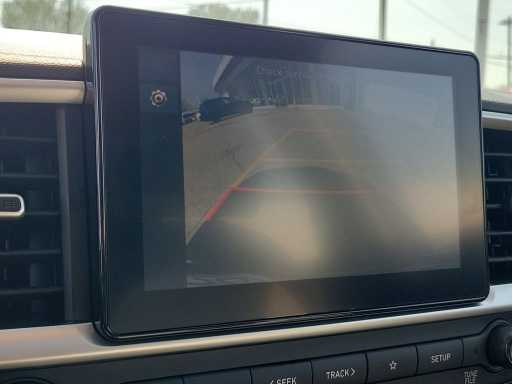 Used 2025 Hyundai Venue SEL image 27