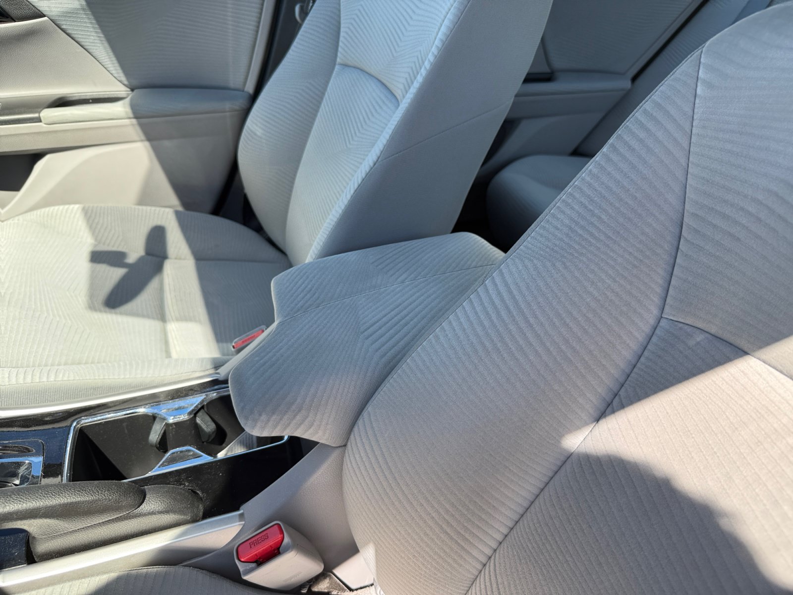 Used 2016 Honda Accord LX image 14