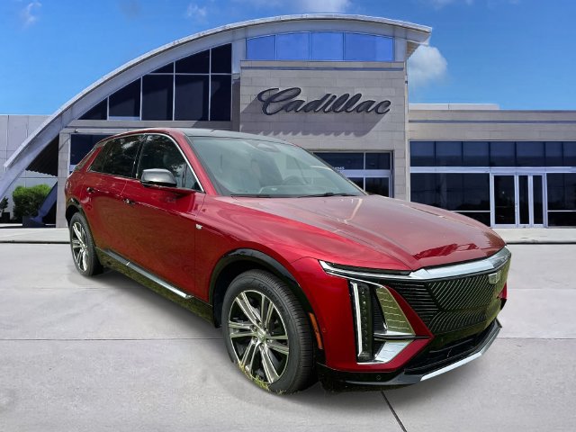 Certified 2024 Cadillac Lyriq Luxury AWD/4WD image 3