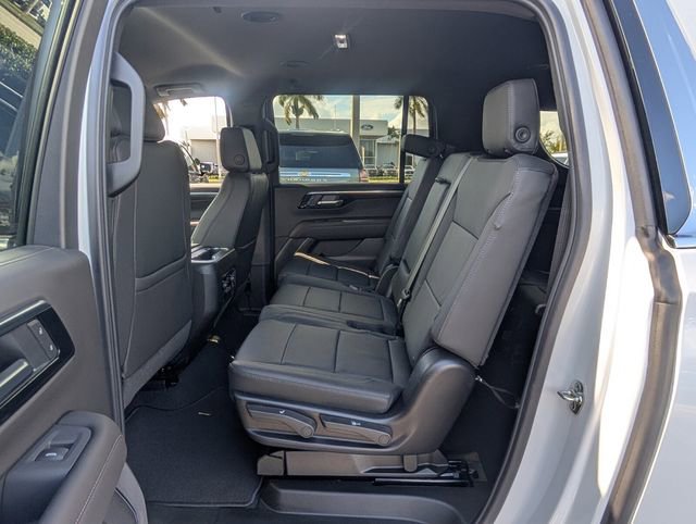 Used 2026 Chevrolet Suburban LT image 8