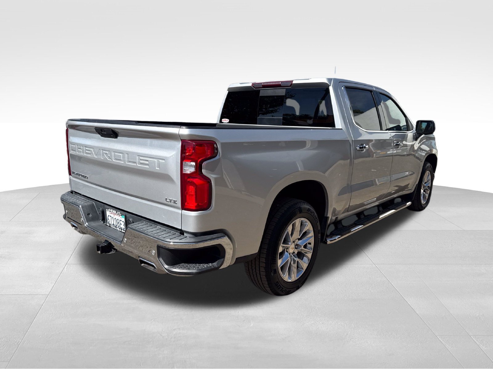 Used 2021 Chevrolet Silverado 1500 LTZ w/ LTZ Premium Package AWD/4WD image 5