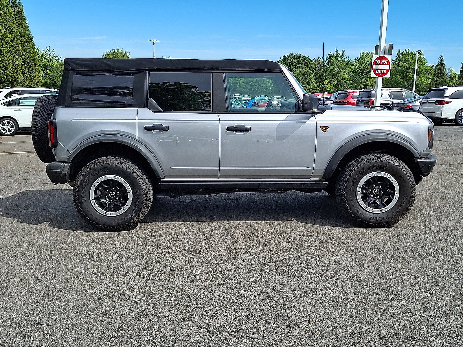 Used 2022 Ford Bronco Badlands w/ Sasquatch Package AWD/4WD image 7