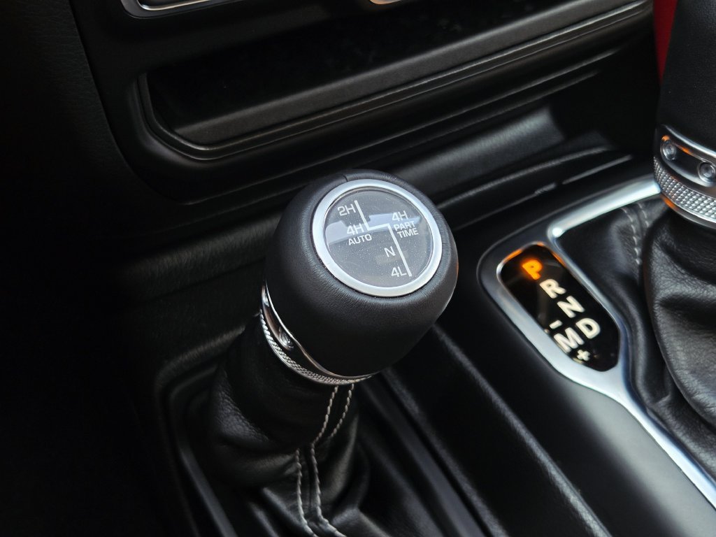 Used 2023 Jeep Wrangler Unlimited Sahara AWD/4WD image 25