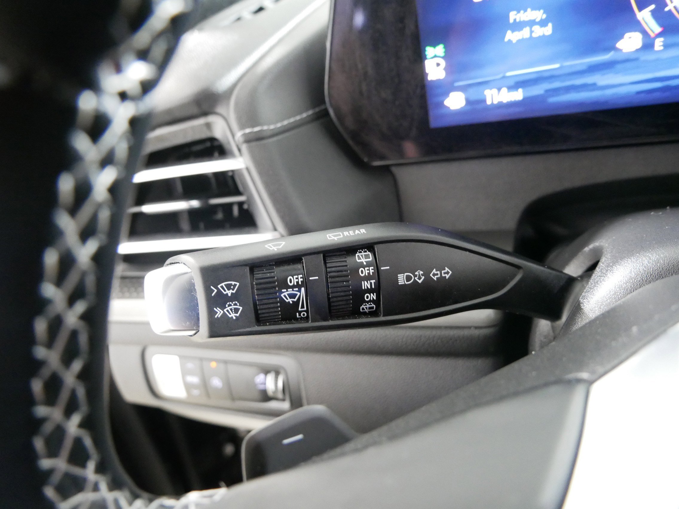 Used 2024 Chevrolet Traverse LT image 31