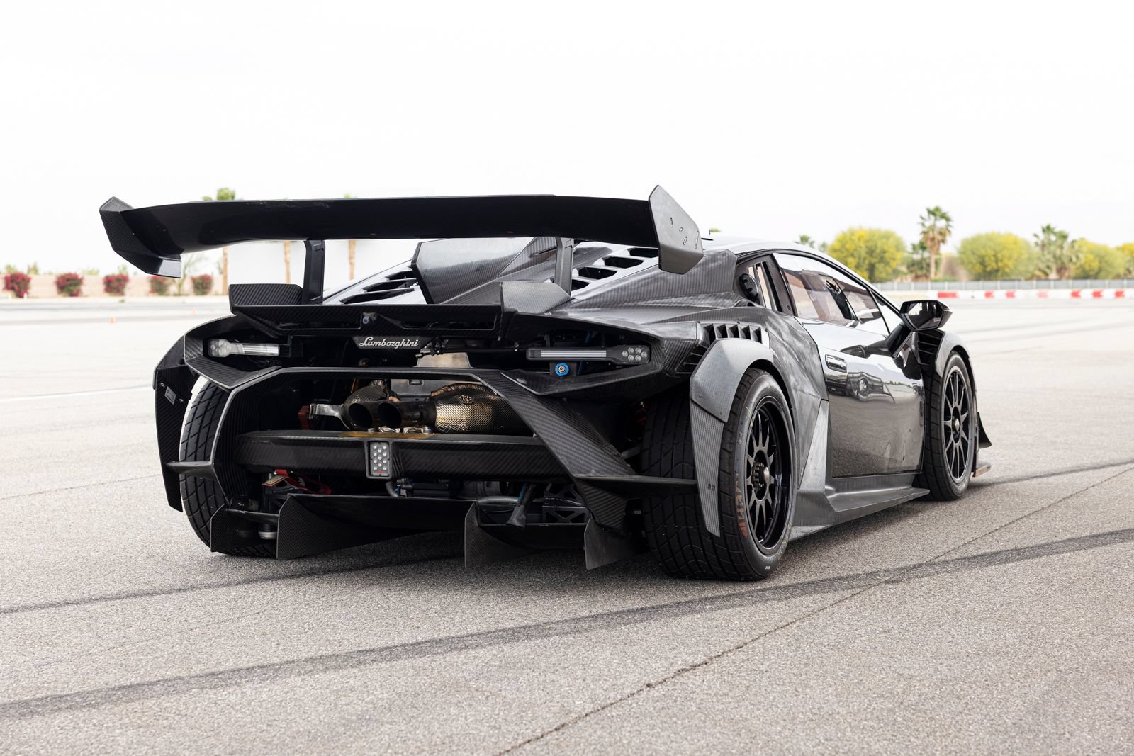 Used 2023 Lamborghini Huracan EVO RWD image 5