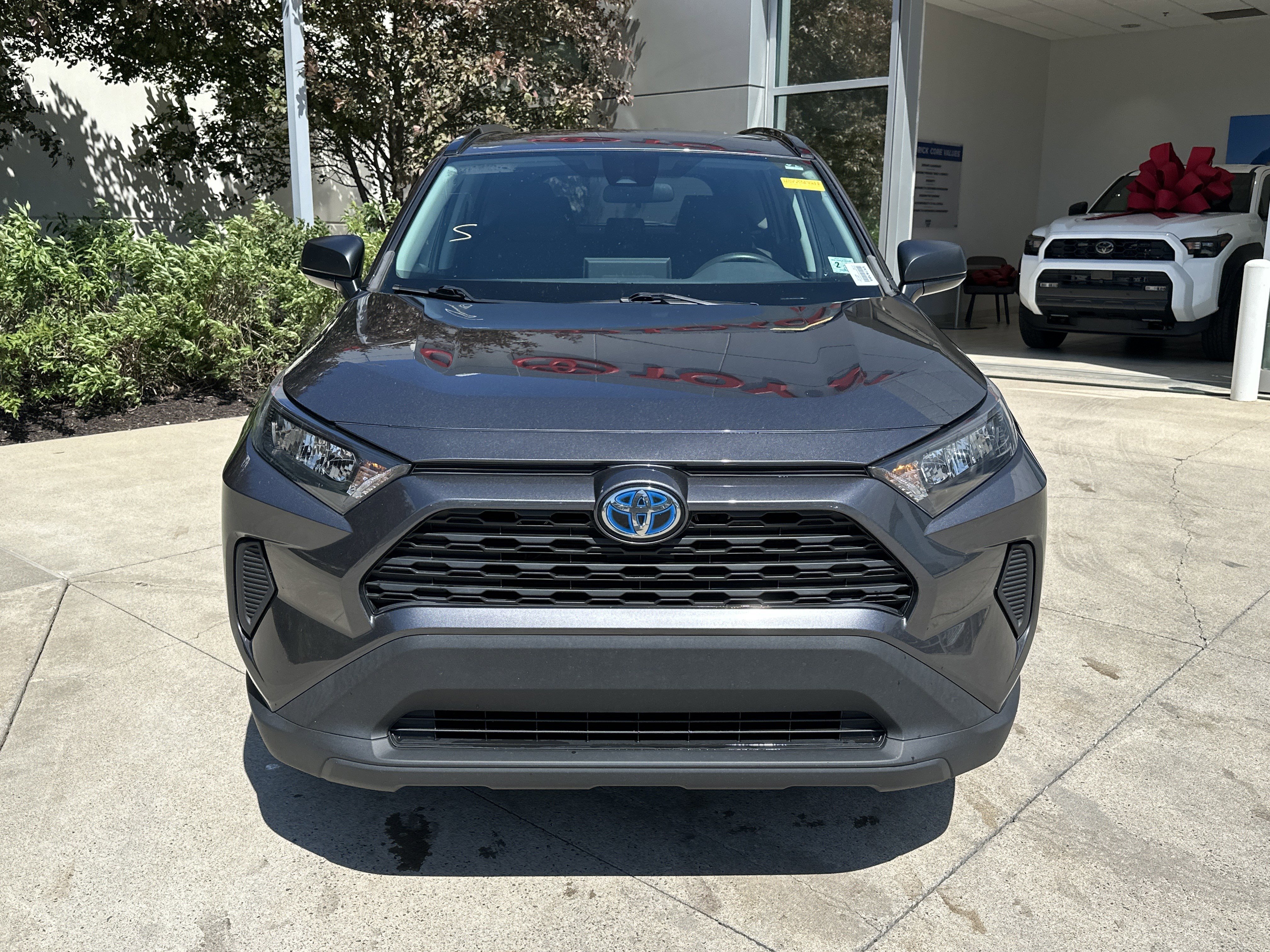 Used 2022 Toyota RAV4 LE AWD/4WD image 5