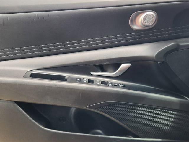 Used 2024 Hyundai Elantra SEL FWD image 22