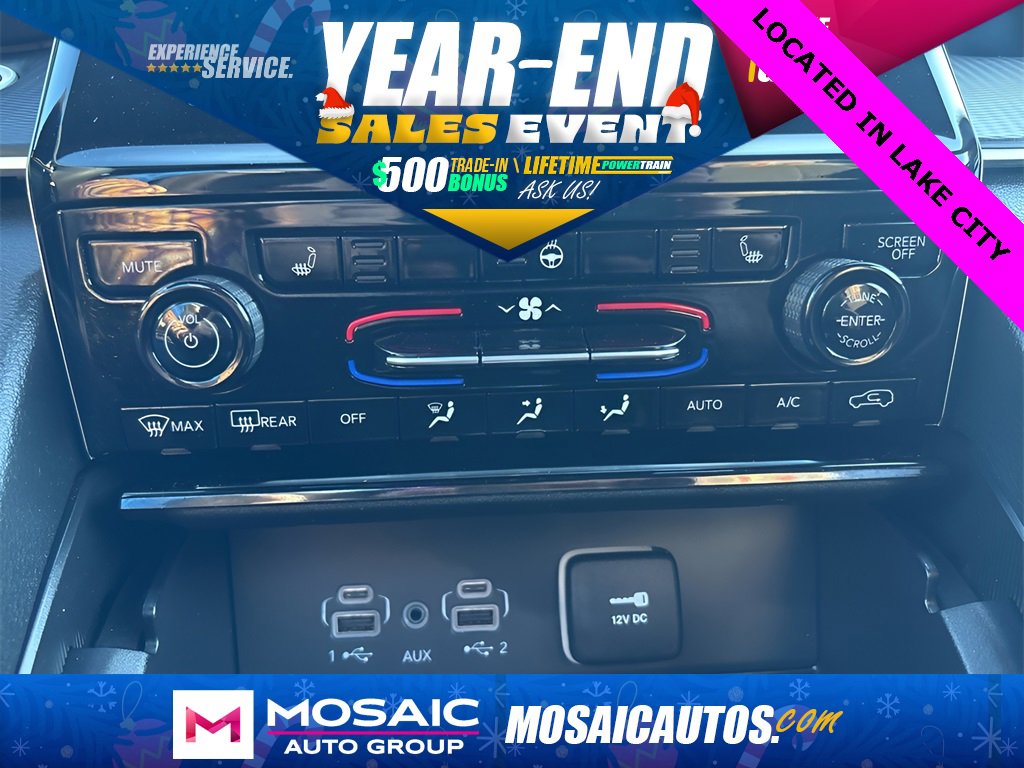 Used 2024 Jeep Grand Cherokee Altitude image 32