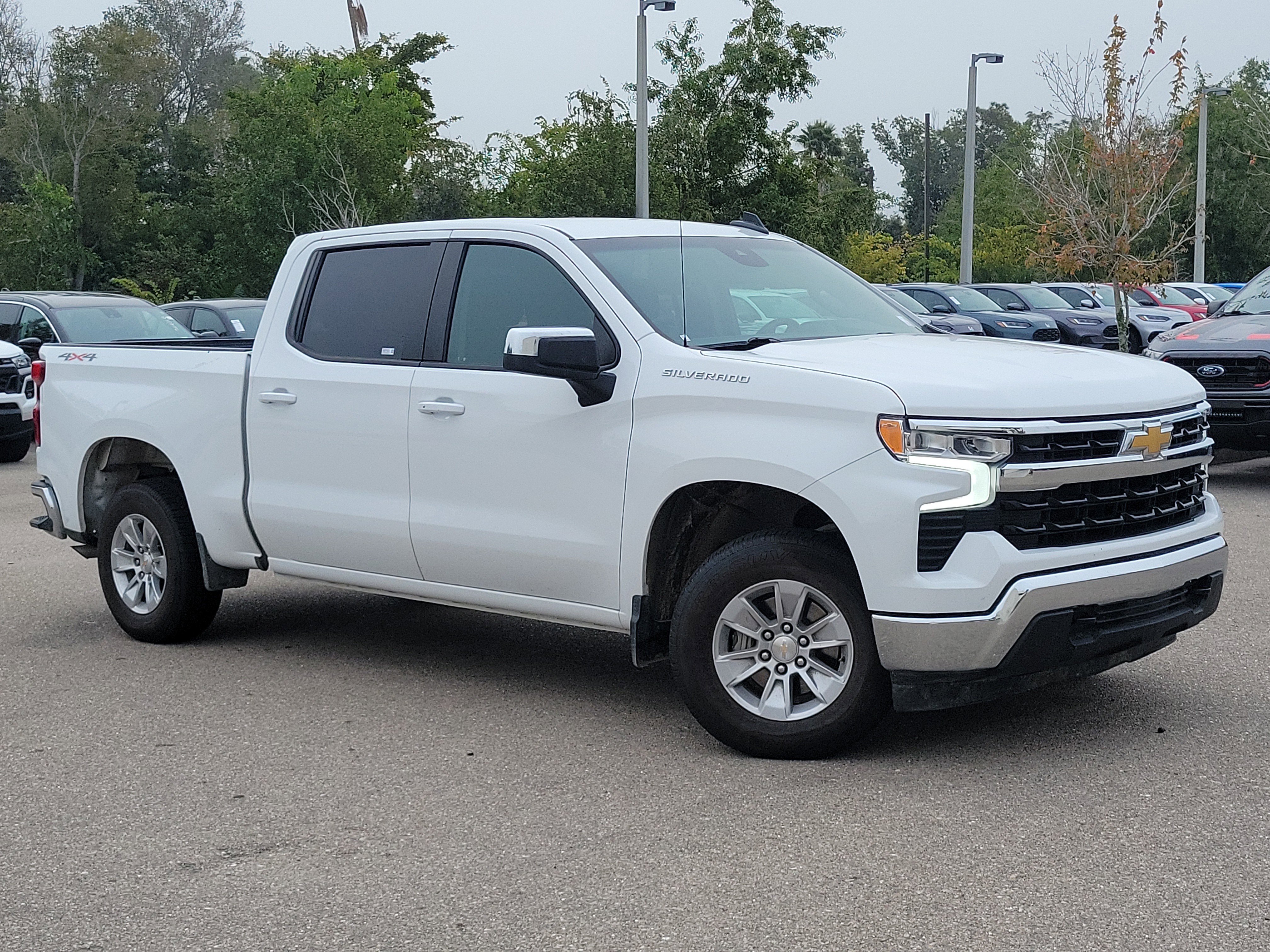 Used 2025 Chevrolet Silverado 1500 LT image 31